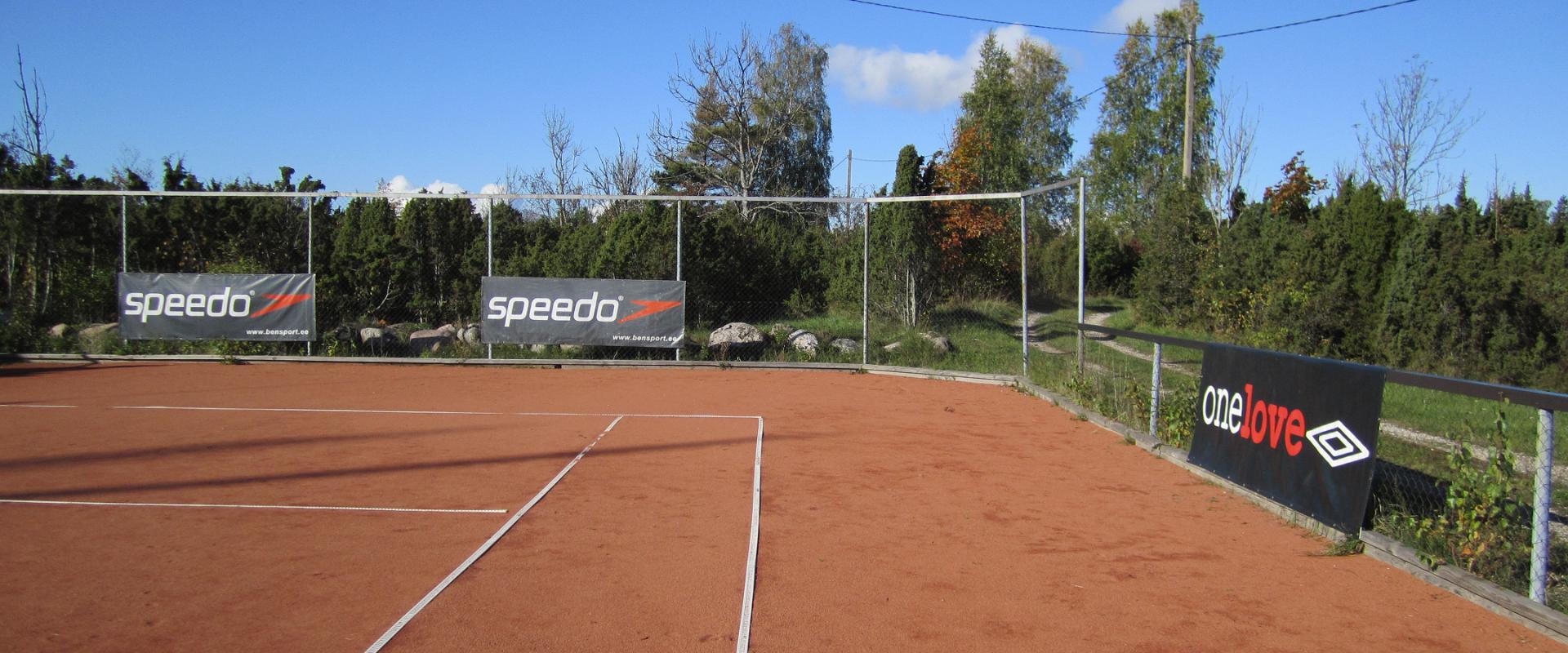 Pivarootsi Windmill, tennis court