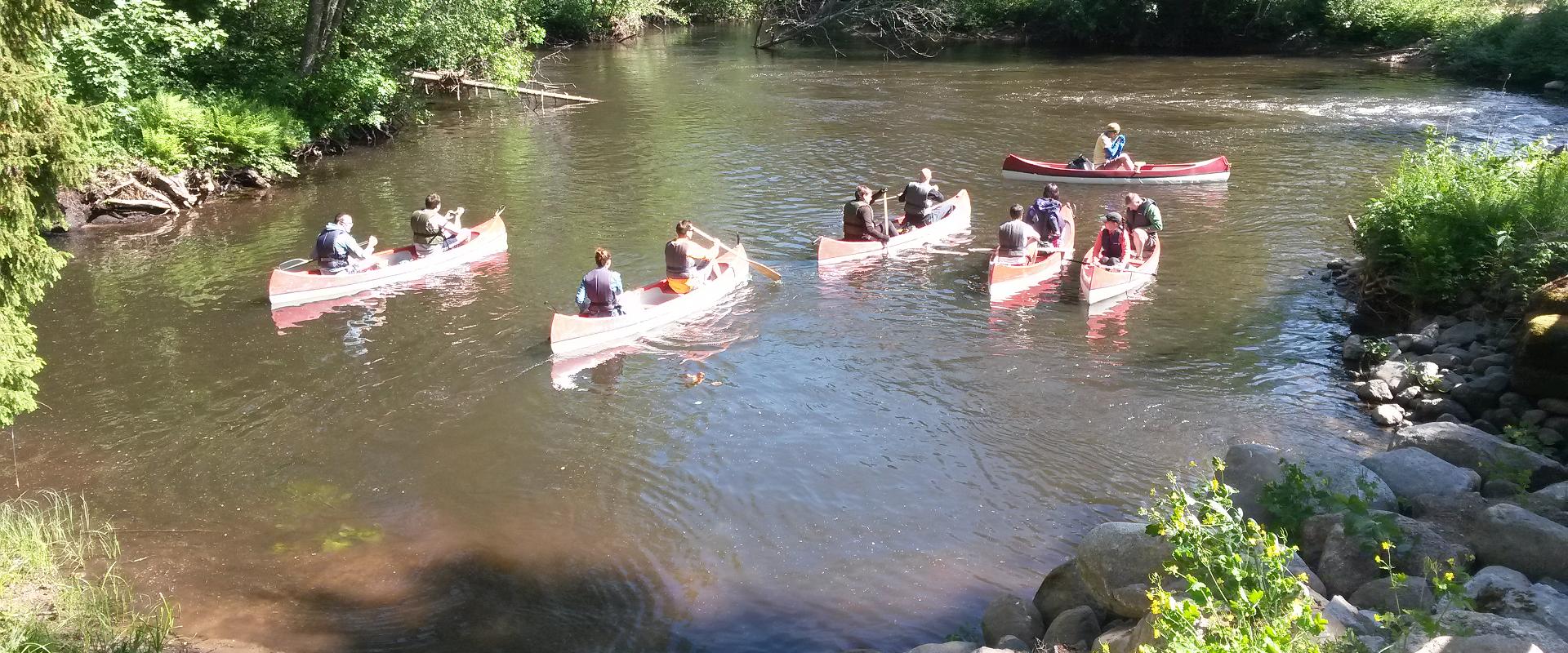 Kanutouren auf dem Fluss Valgejõgi