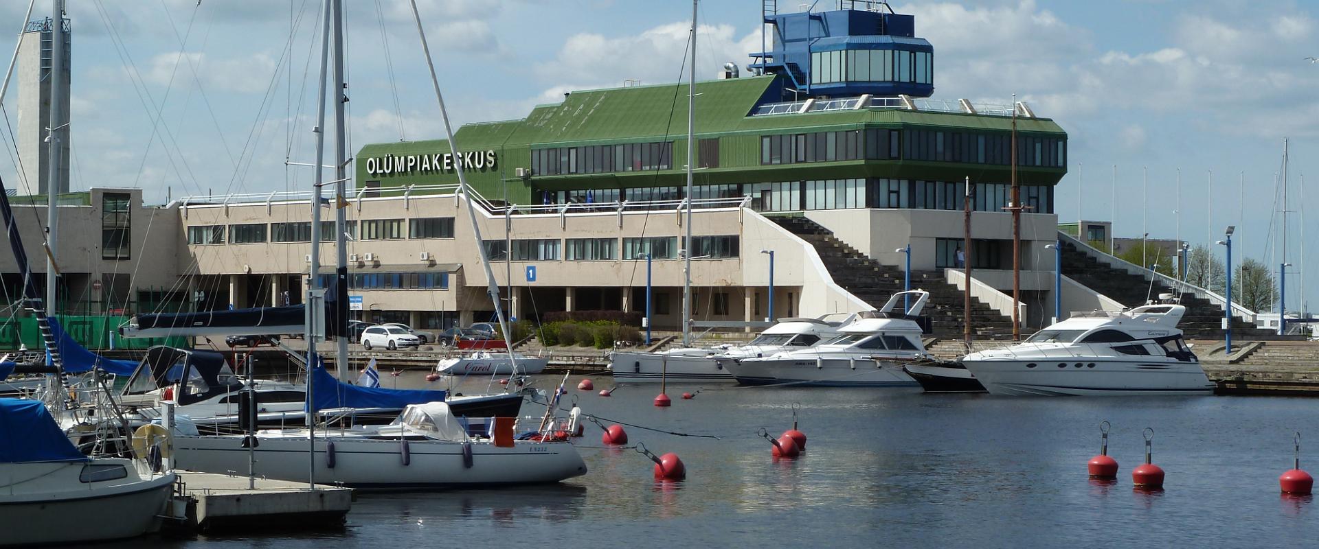Speedboat excursion of Tallinn harbours