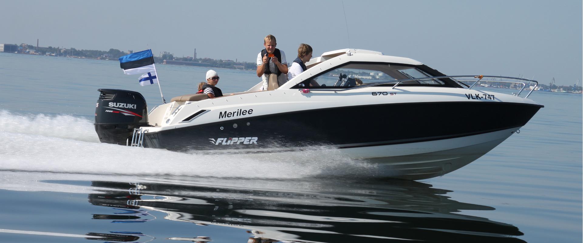 Speedboat excursion of Tallinn harbours