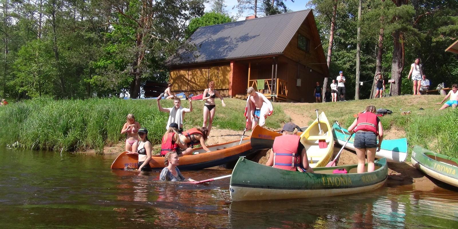 Livonia Matkad - monipäiväiset kanoottiretket kauniilla Salatsin joella ilman opasta