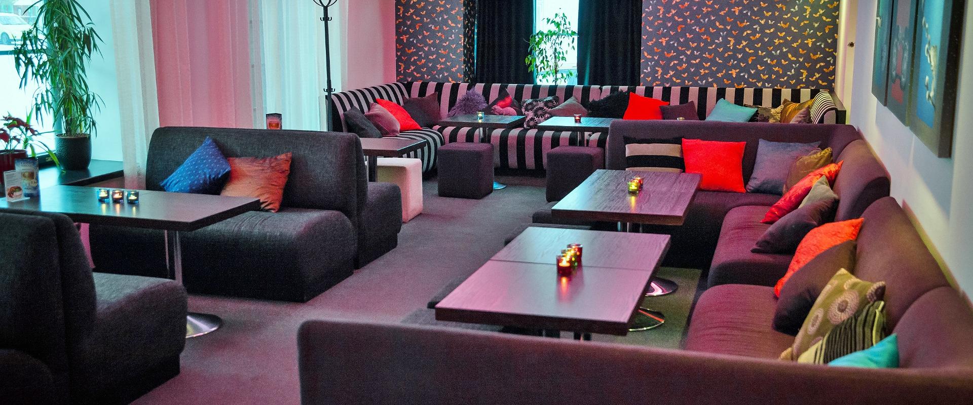 Chameleon café-lounge