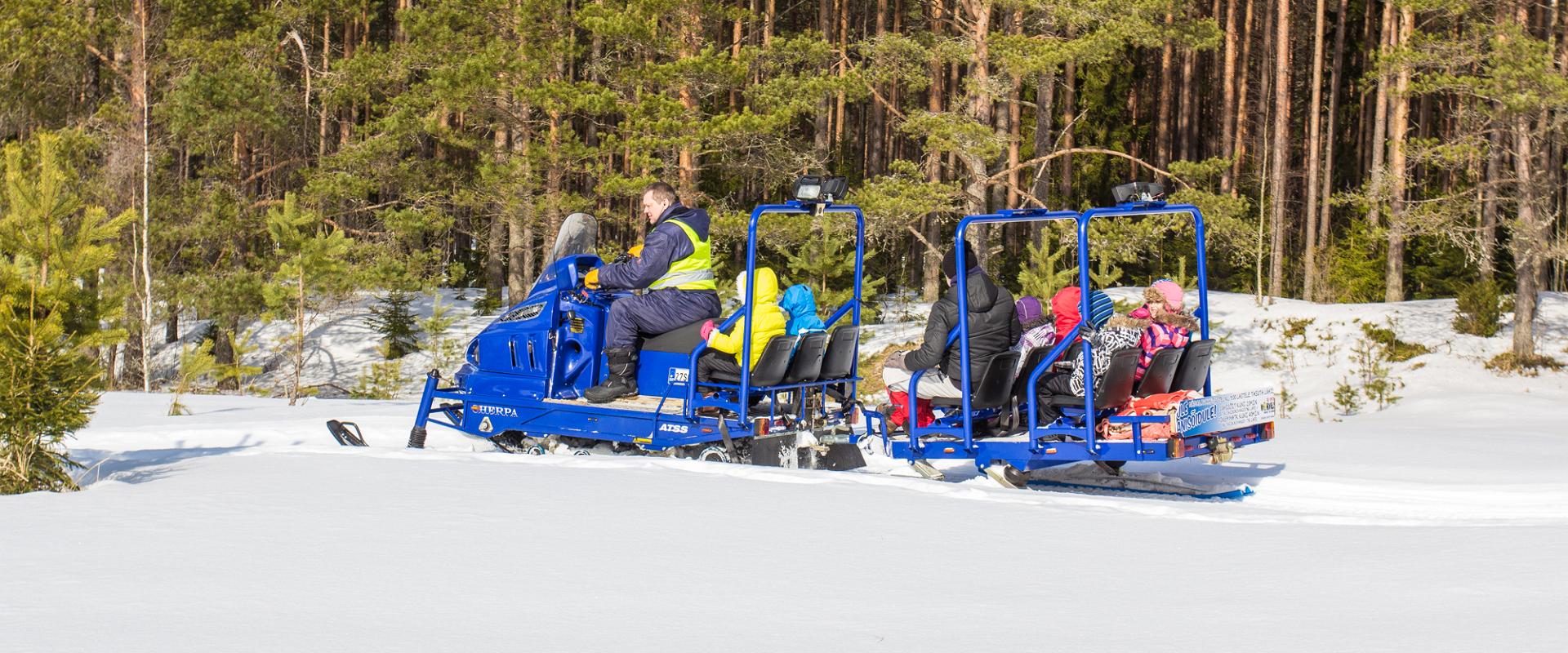 Lõbusõidud mootorsaaniga Kõrvemaal