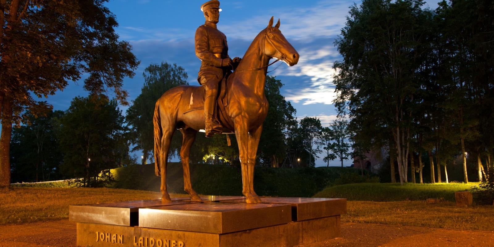 Ģenerāļa Johana Laidonera (Johan Laidoner) jātnieka monuments