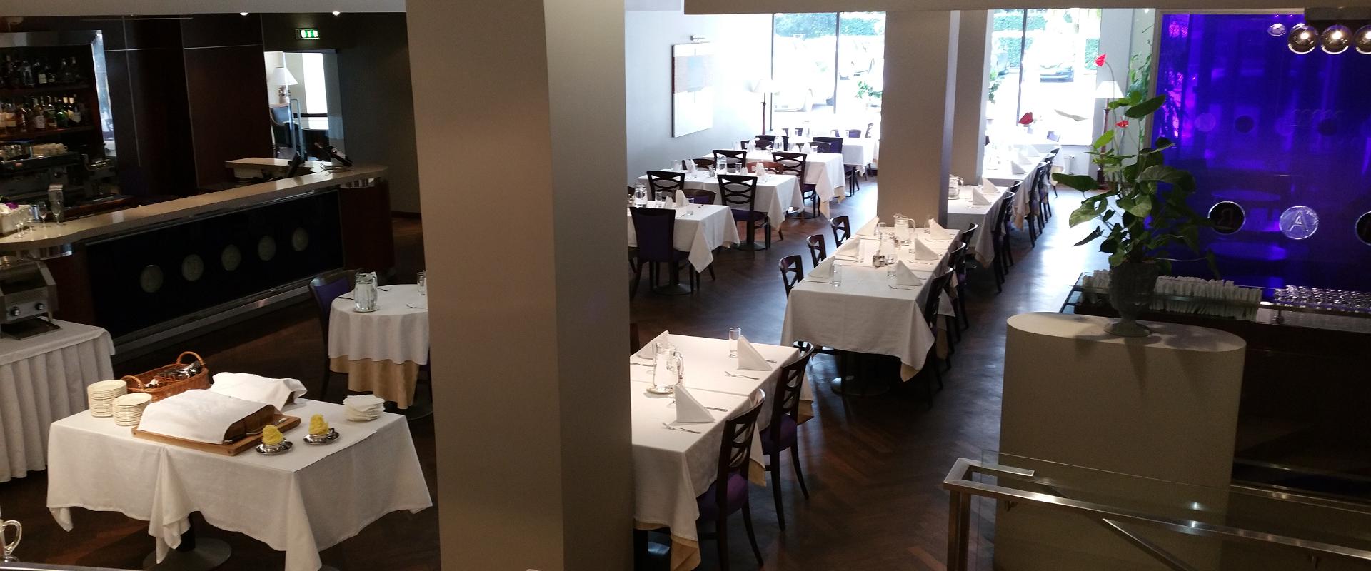 Viesnīcas Grand Hotel Viljandi a`la carte restorānā var rīkot gan biznesa pusdienas, gan lielus pasākumus. Kamēr restorāna izsmacinātie ēdieni baro Jū