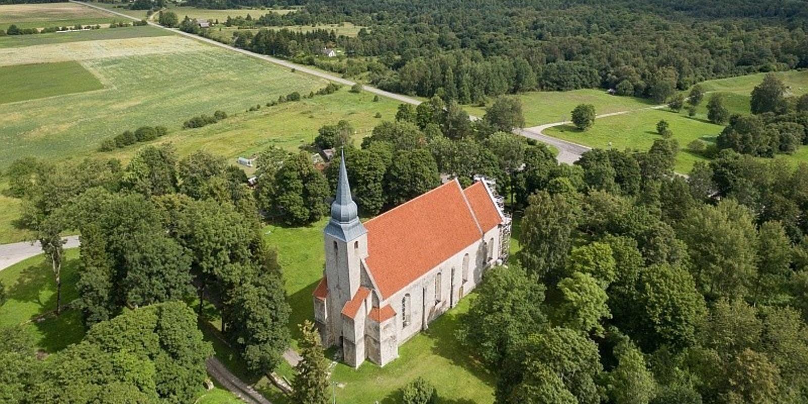 St. Peter-und-Paulskirche in Kaarma