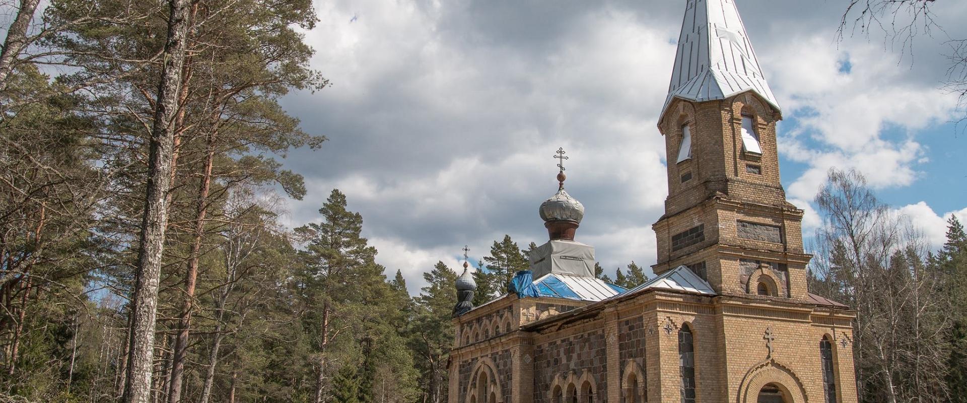 Ruinen der Kirche Puski