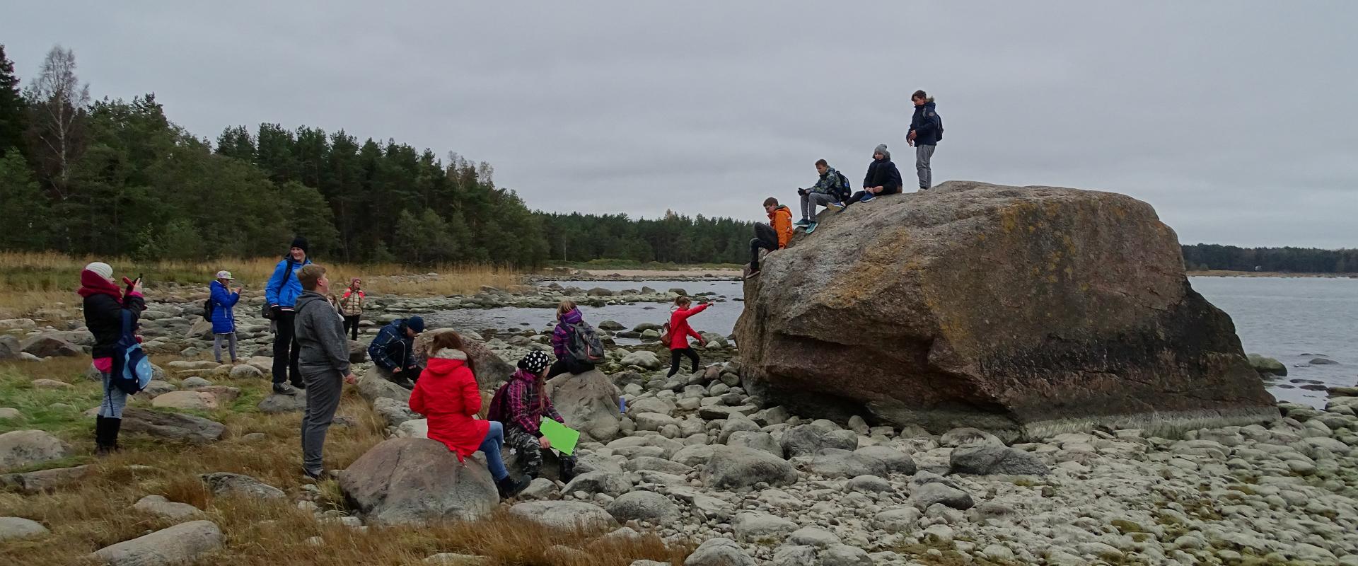 Exploring Pedassaare cape by foot