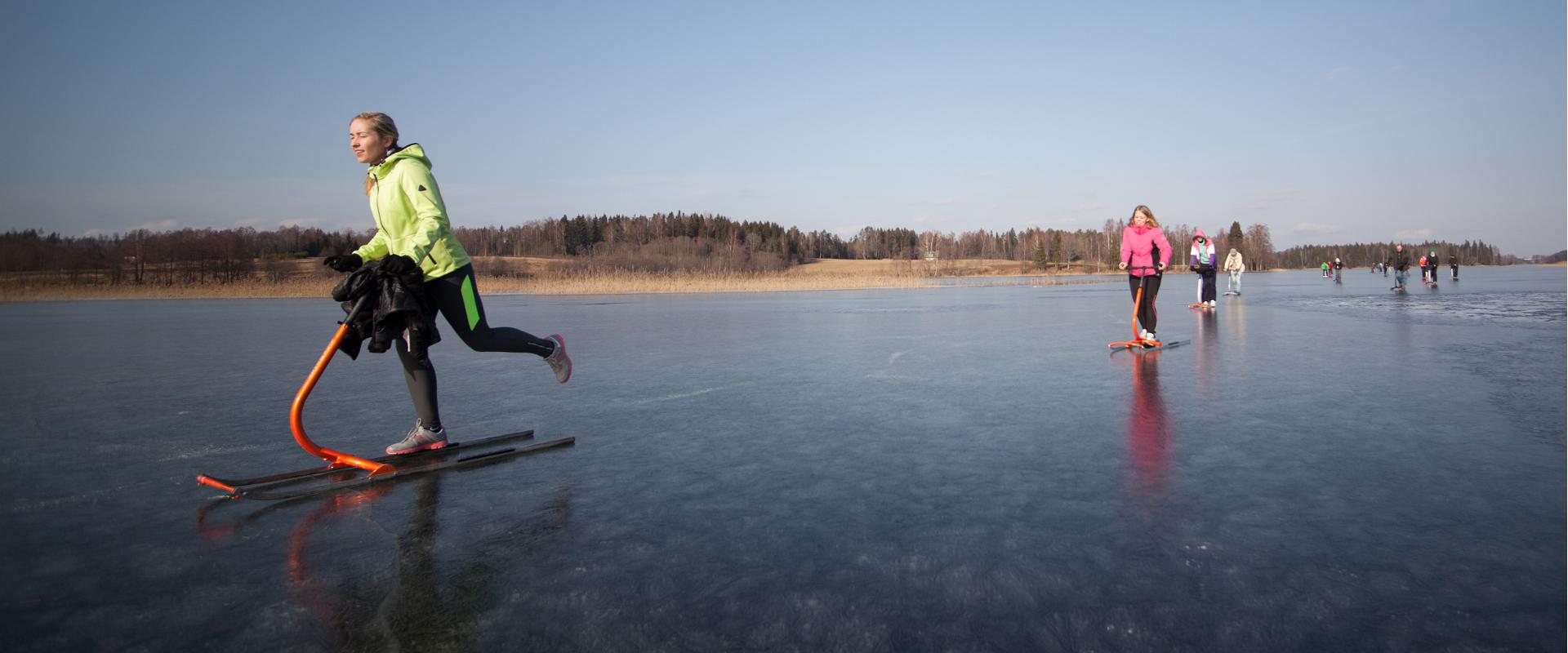 Kick sledge hike on the ice of Lake Pühajärv or along the sports tracks