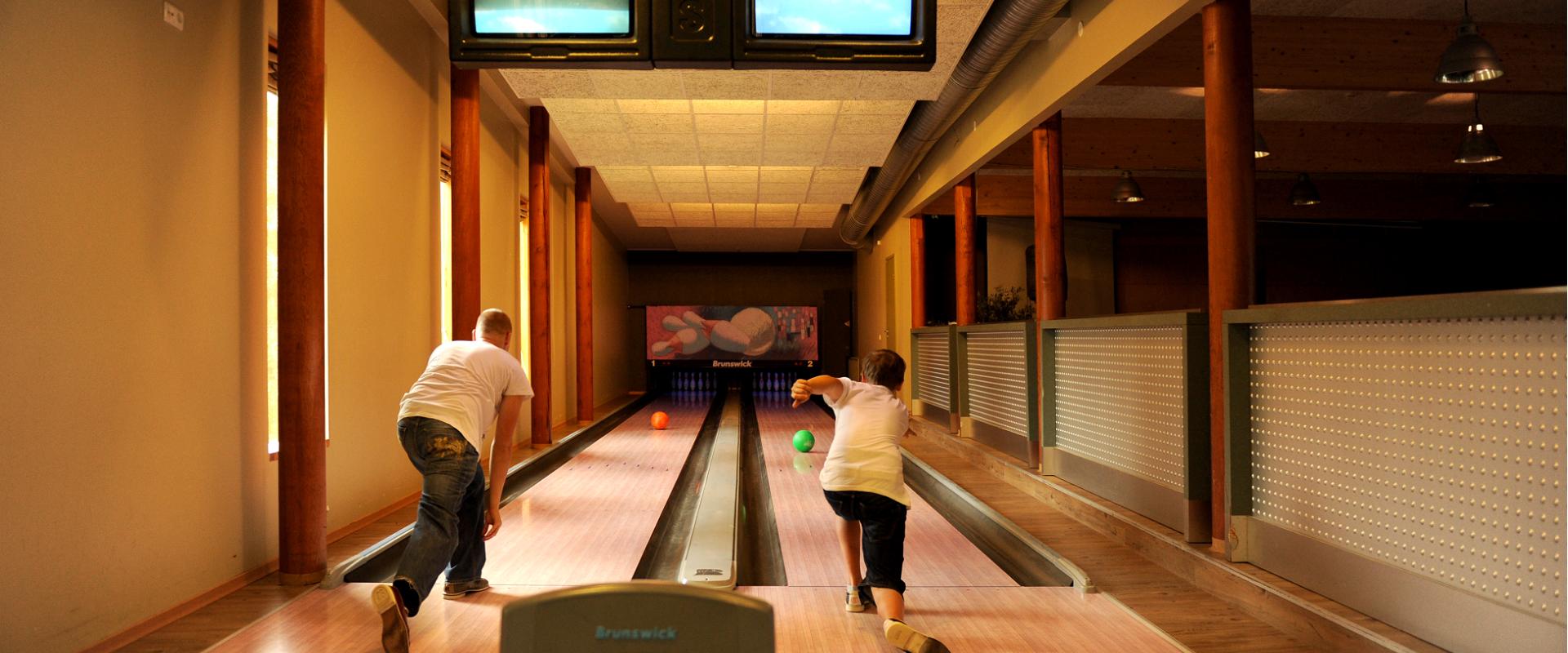 Bowling at Roosta Holiday Village