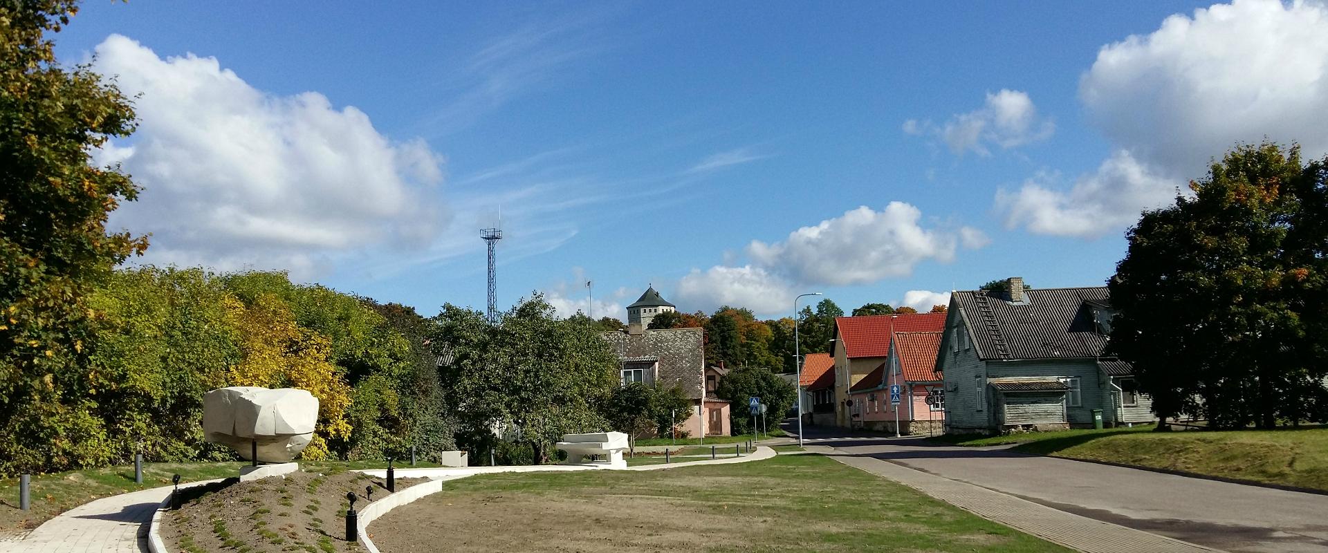 Musikgarten in Paide, der den Geburtsort von Arvo Pärt kennzeichnet