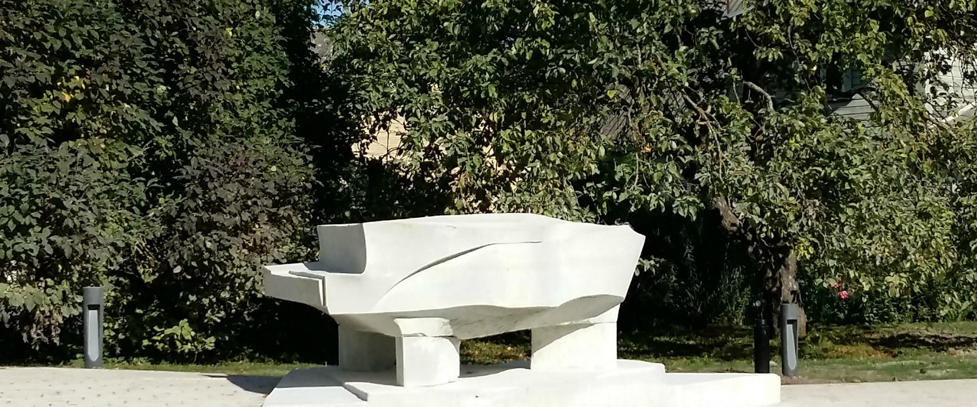 Musikgarten in Paide, der den Geburtsort von Arvo Pärt kennzeichnet