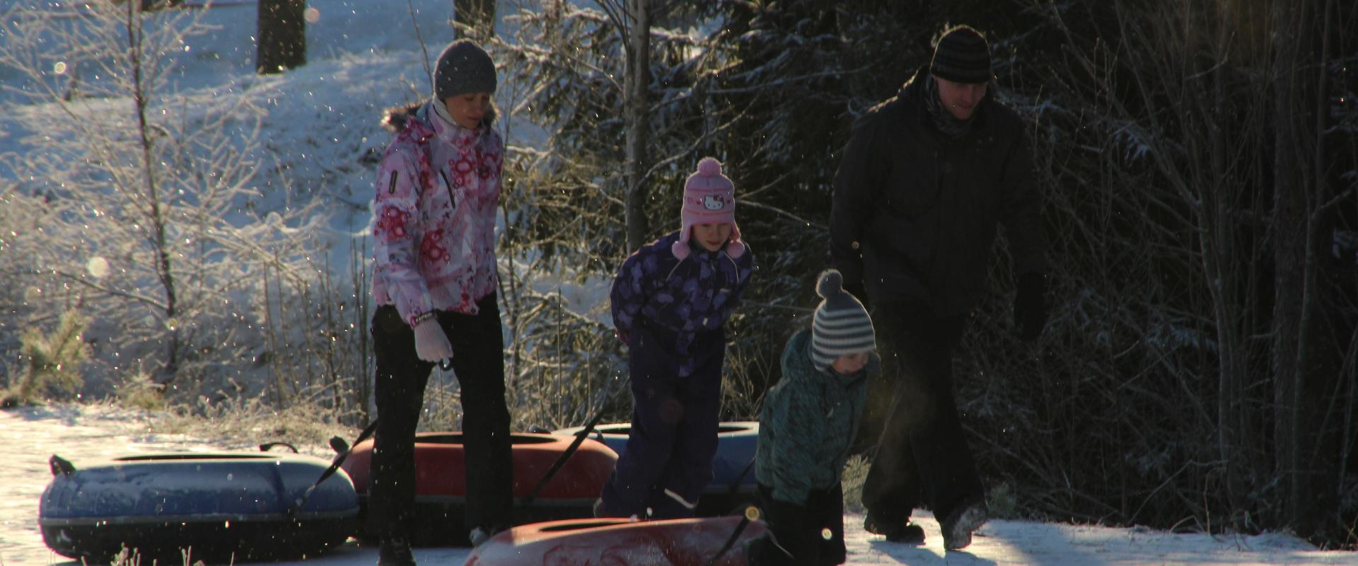 Snowtubing in Valgehobusemäe