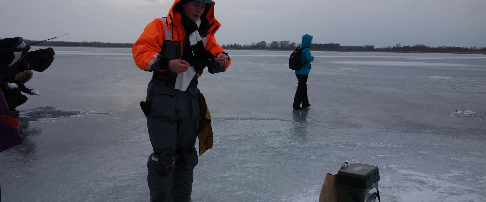 Tour zum Eisfischen auf dem Viitna-See mit Anfang in Tallinn