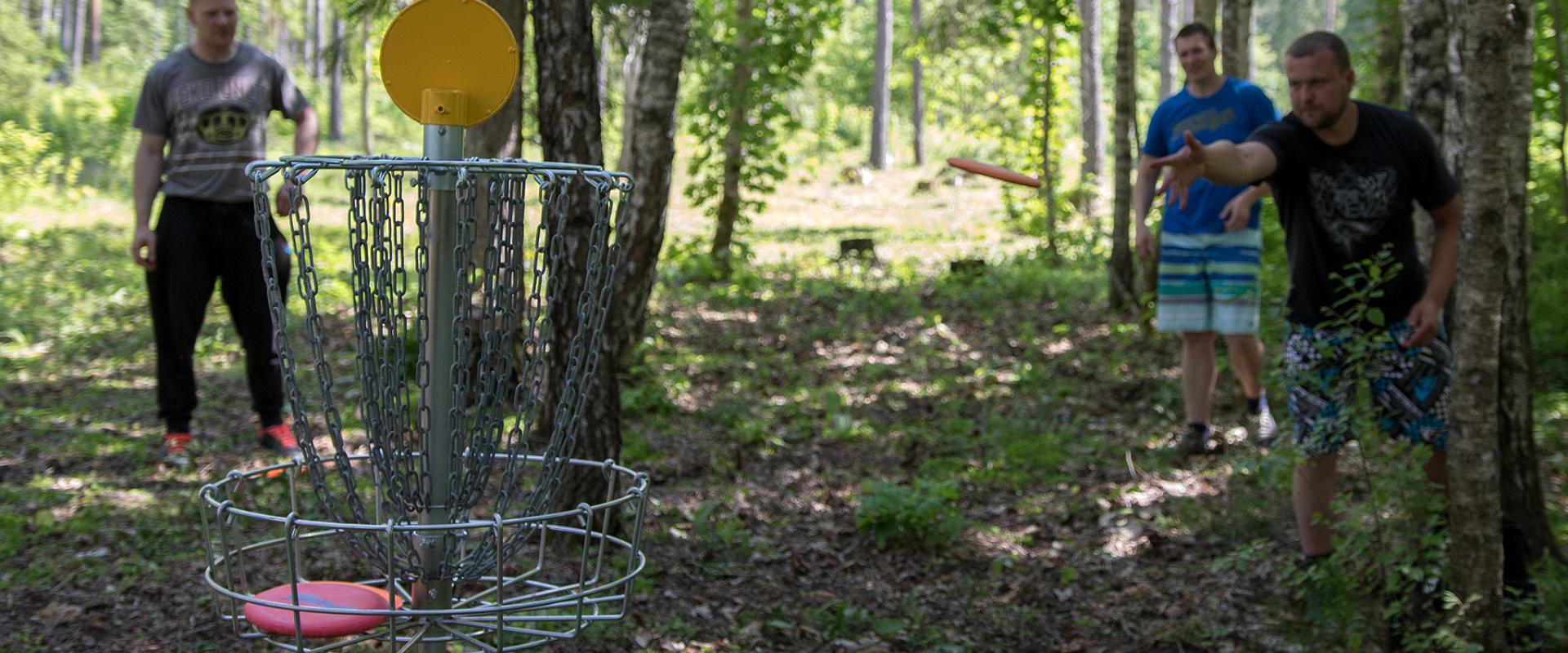 Järve talu aktiivpuhkekeskuse discgolf