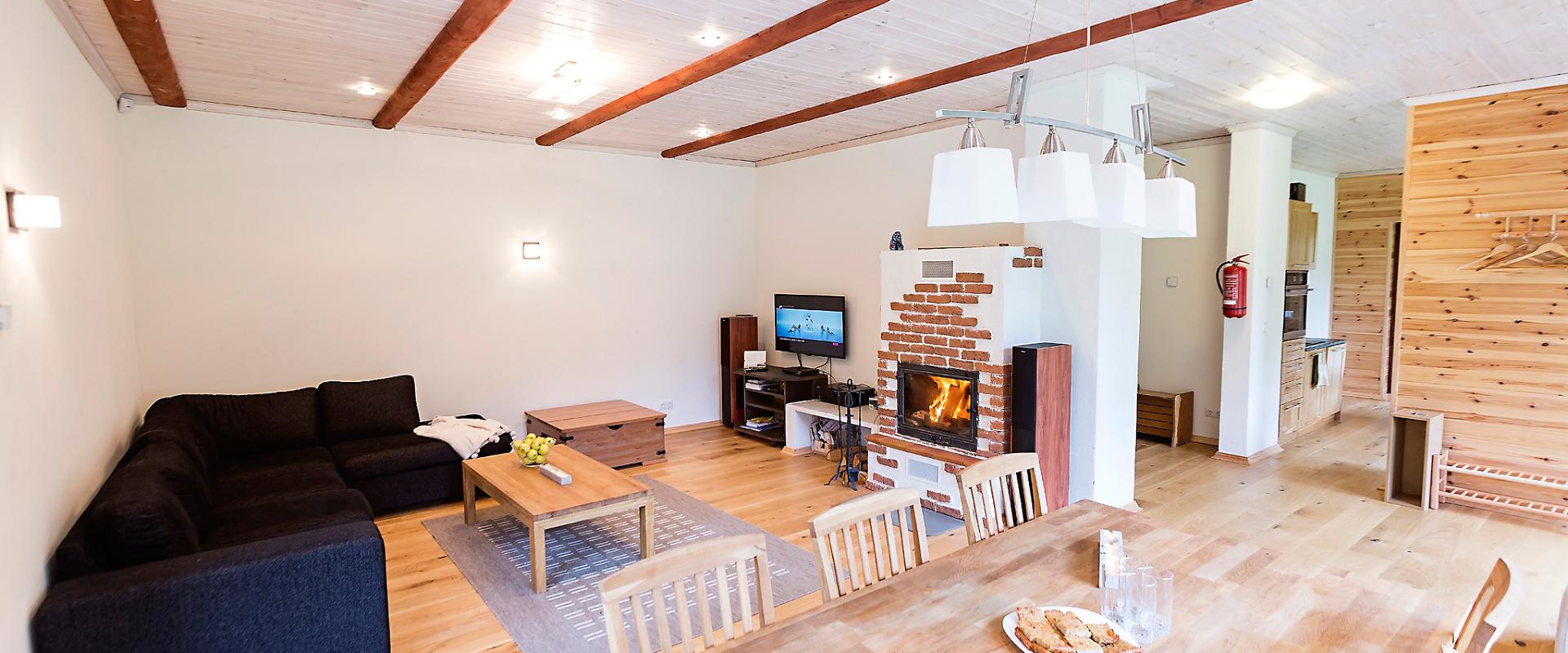 Õnneoru Holiday Home, offering complete privacy, is located in Kuusnõmme village in Western Saaremaa. A two-storey cottage with all conveniences, rese
