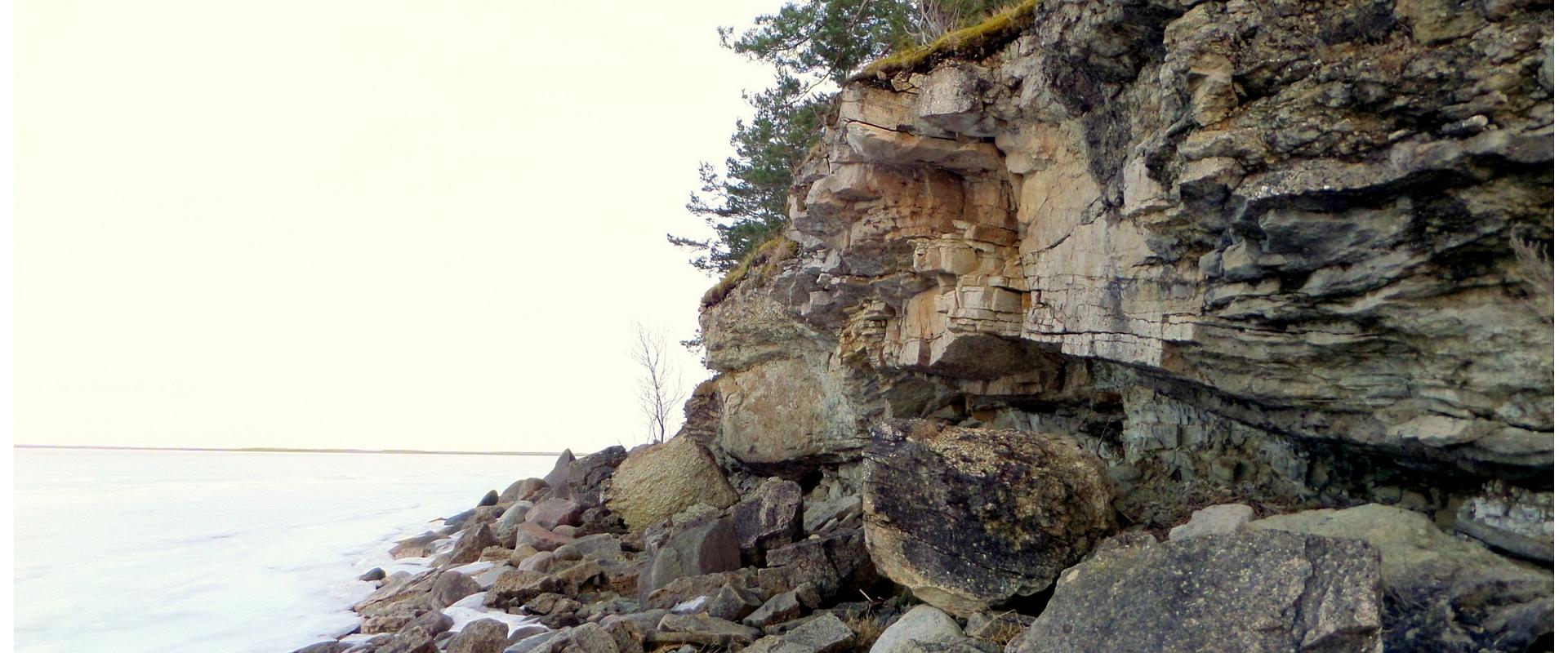 Pulli escarpment (Oiu escarpment)