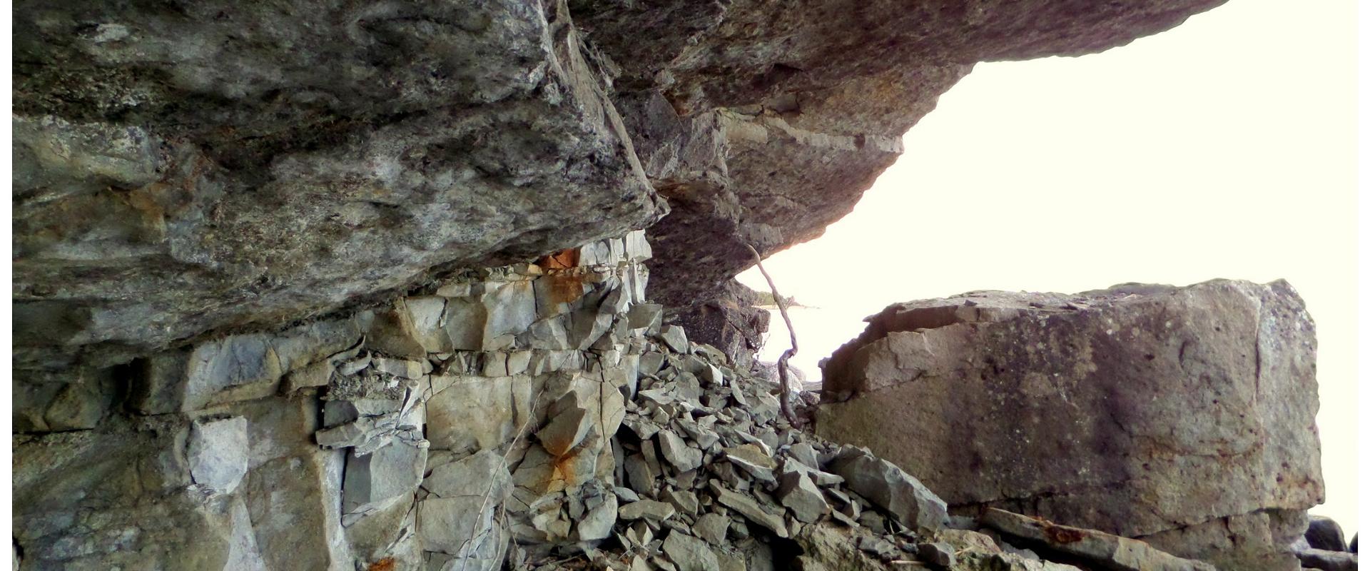 Pulli escarpment (Oiu escarpment)