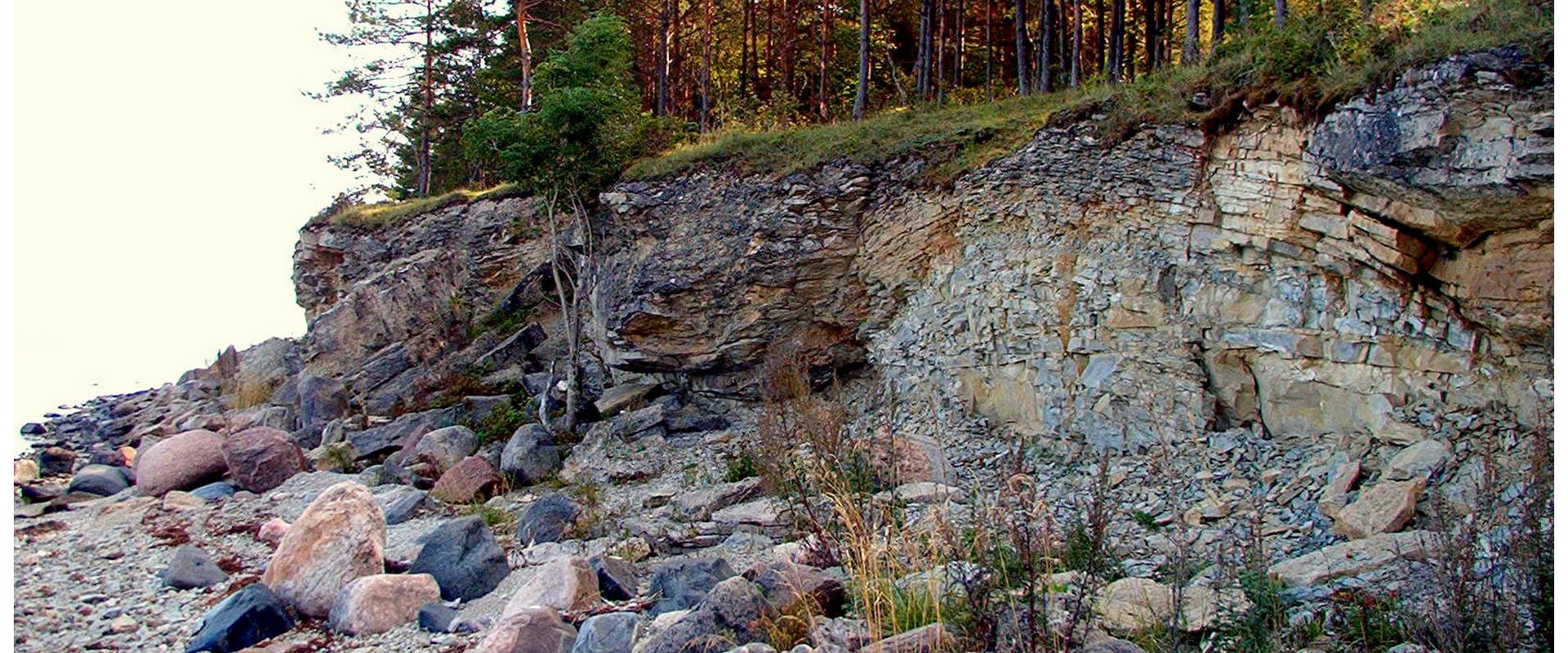 Pulli escarpment (Oiu escarpment)