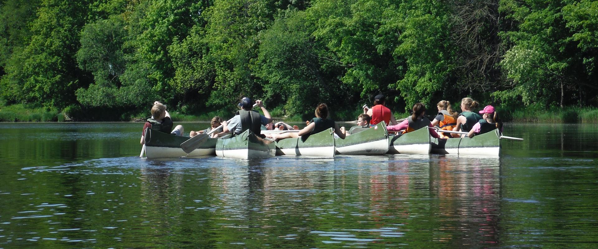 Kanuu.ee 1-päevane kanuumatk õpilastele Sauga jõel