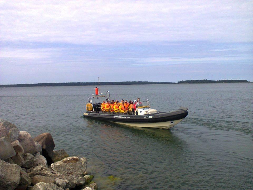 Prangli saare kiirkaater mahutab 8-12 inimest