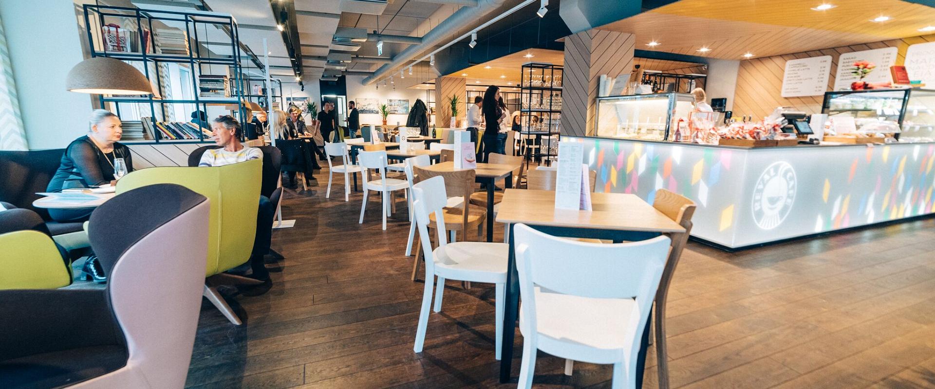 Kahvilaketju Reval Café Tallinnassa