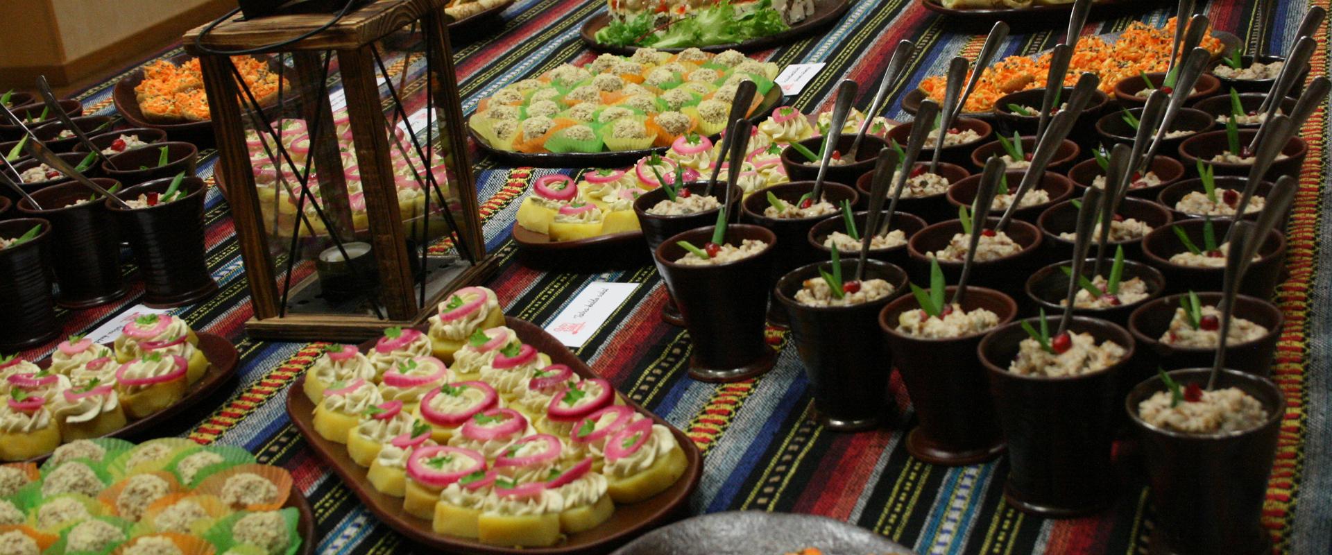 Seto Tsäimaja Värskas pakub ka catering-teenust - suupisted, kodune leib, kruubisalat, rahvuslik