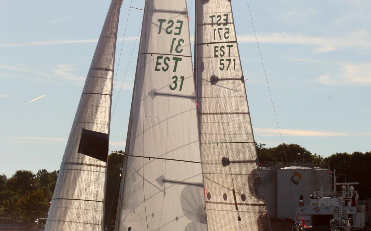 Sailing with friends on Pärnu Bay