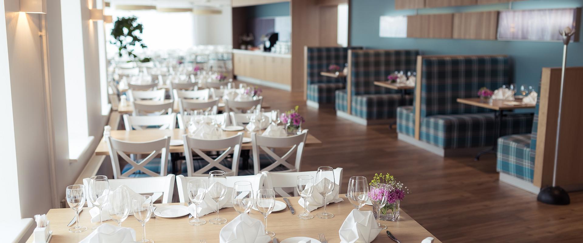 Hestia Hotel Strand has an 80-seat à la carte restaurant with a variety of European cuisines, where natural and healthy ingredients offer plenty of ch