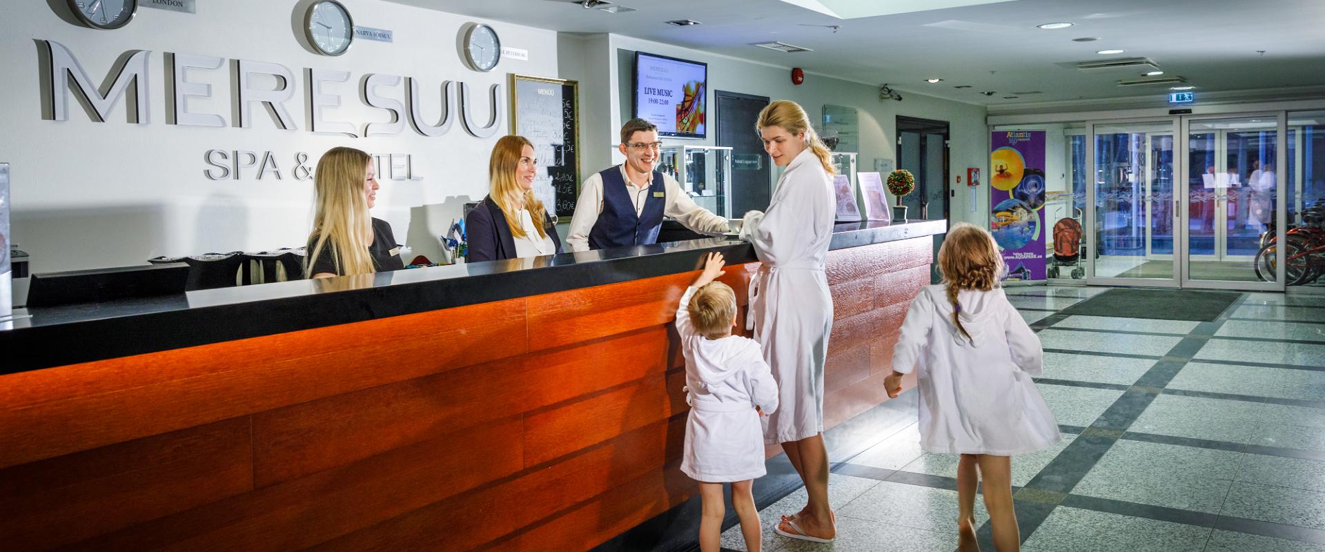 Meresuu asub Eestimaa kauneima ja pikima mereäärse liivaranna vahetus läheduses Narva-Jõesuus. Sinu kasutuses on kaasaegselt sisustatud 4* hotell 109 