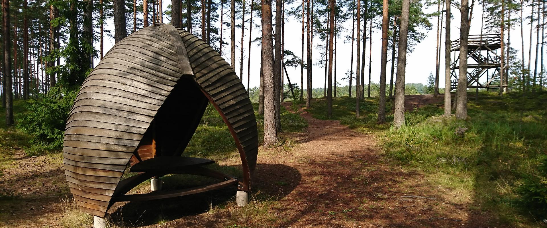 Aussichtsturm auf dem Naturschutzgebiet Lindi