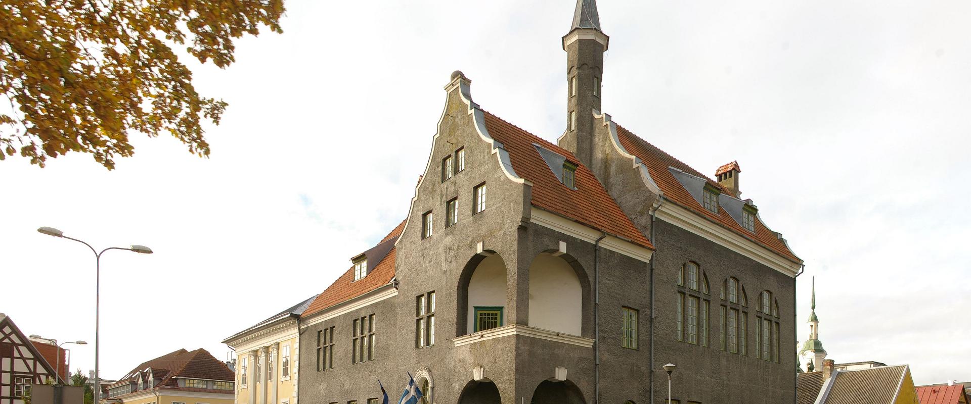 Das Rathaus von Pärnu
