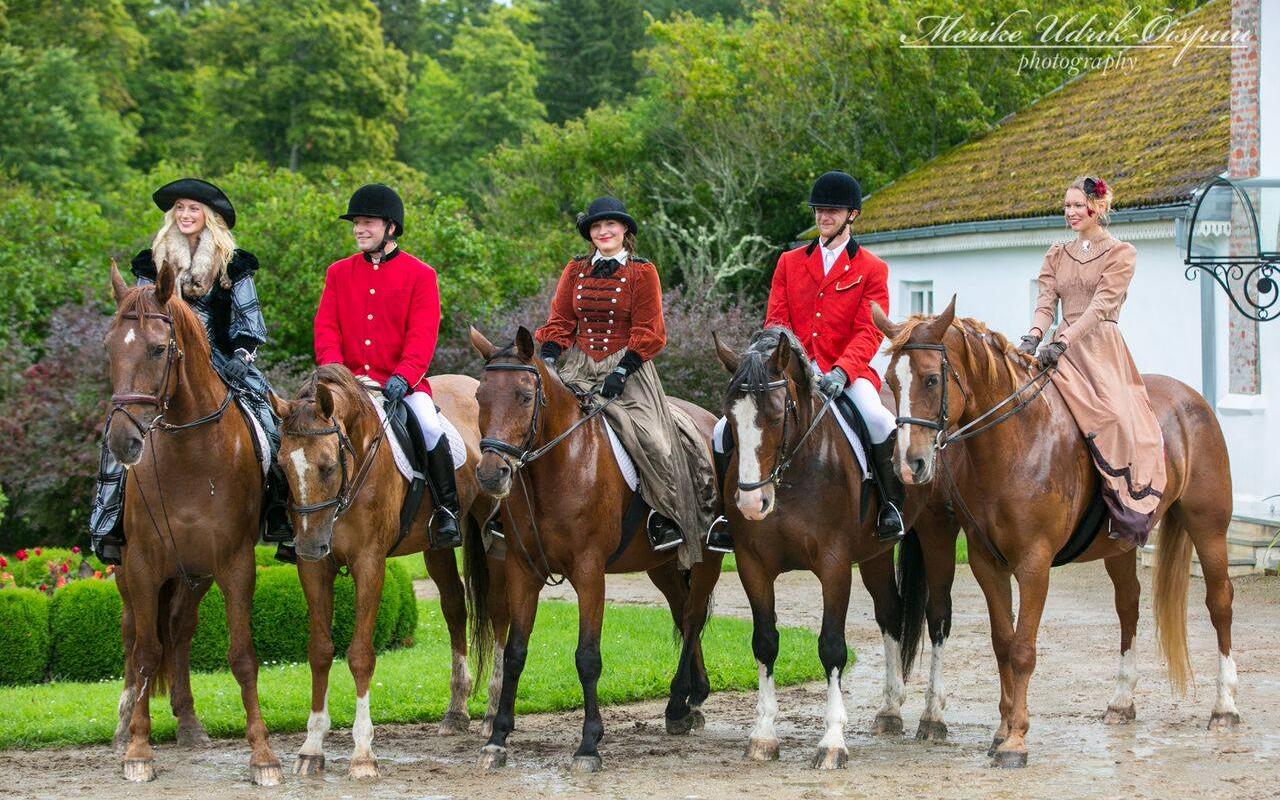 Mounted trips at Juurimaa Stables