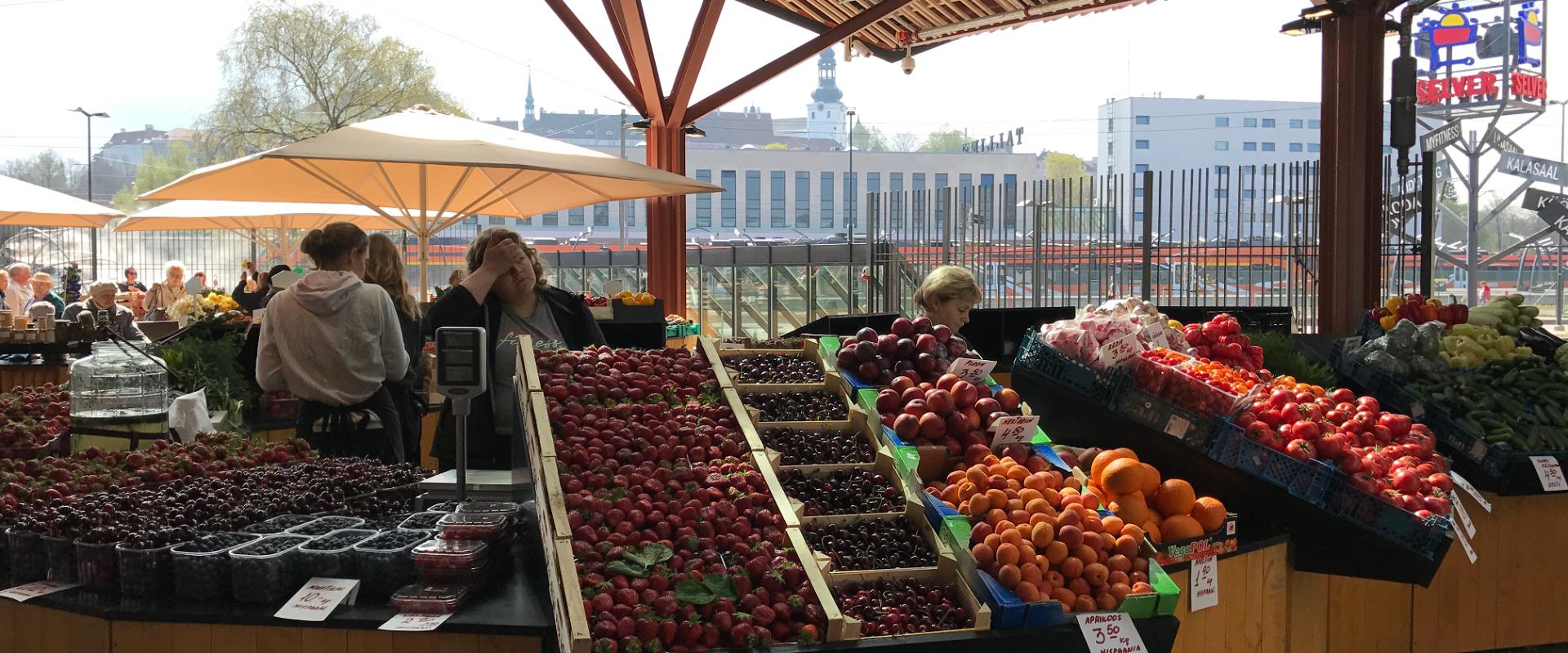 Tallinn Food Tour, local market