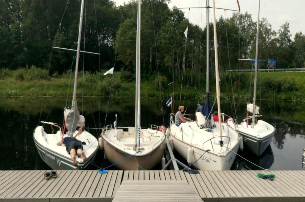 Segelbootverleih am See Võrtsjärv