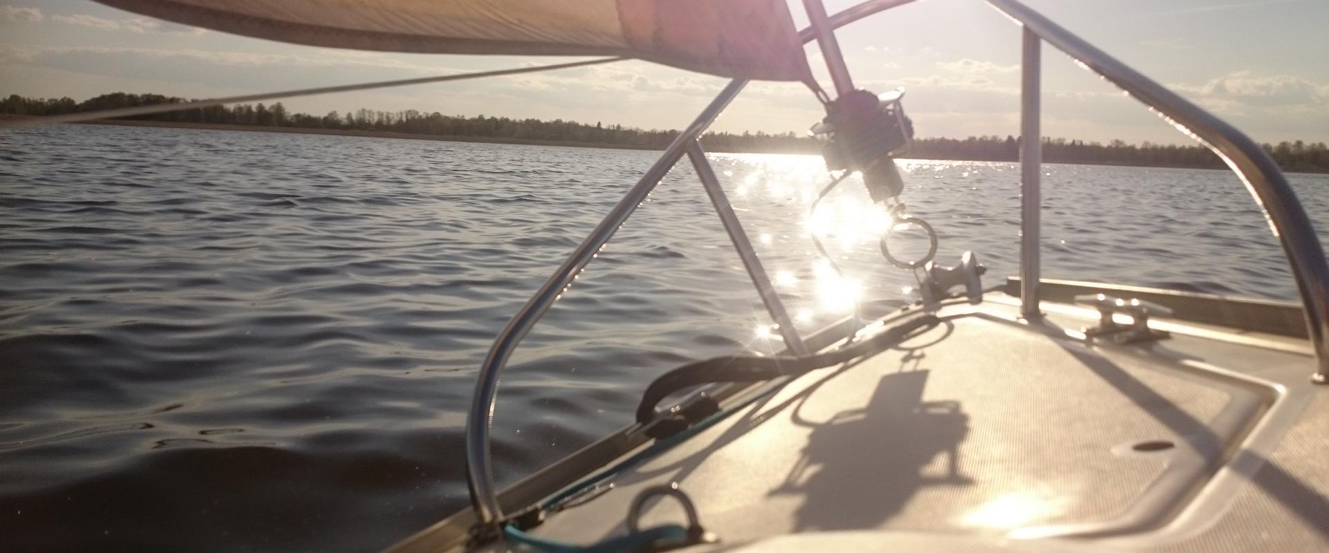 Segelbootverleih am See Võrtsjärv