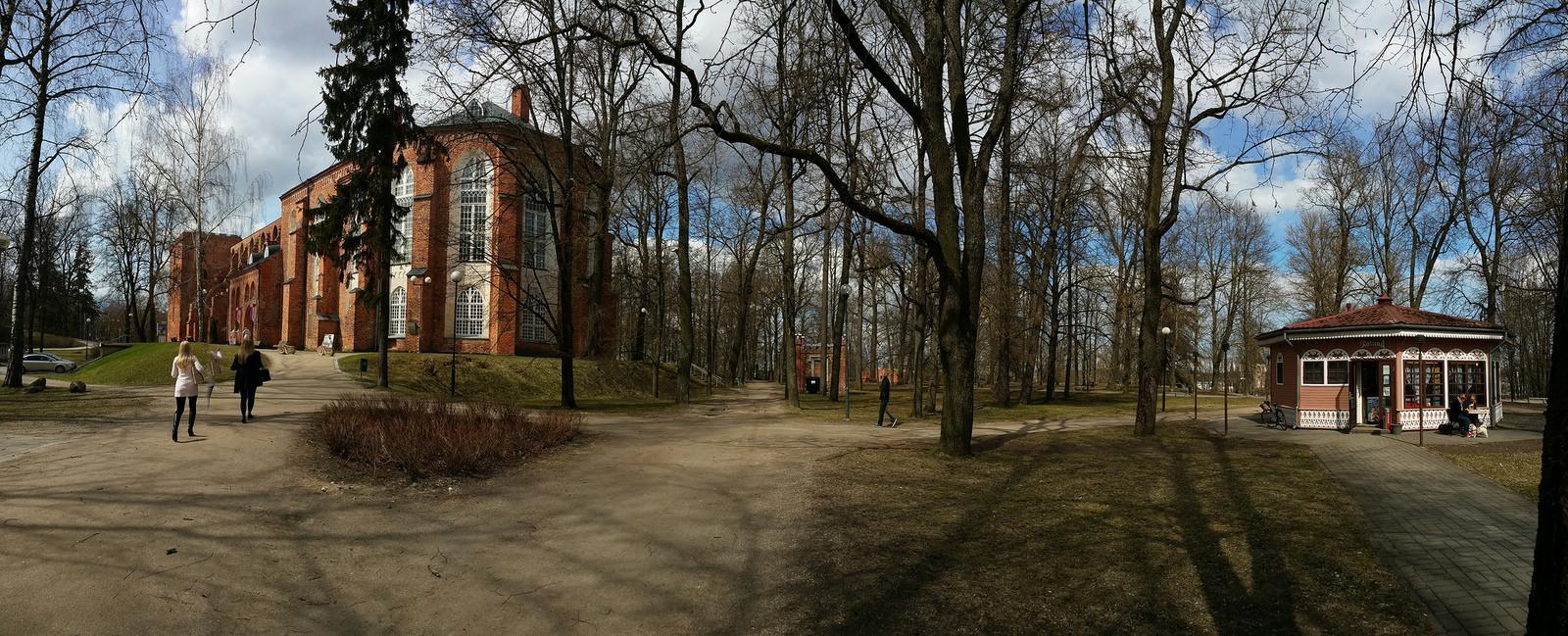 Tartu kui UNESCO kirjanduslinn - kirjanduslik jalutuskäik giidiga: Toomemägi