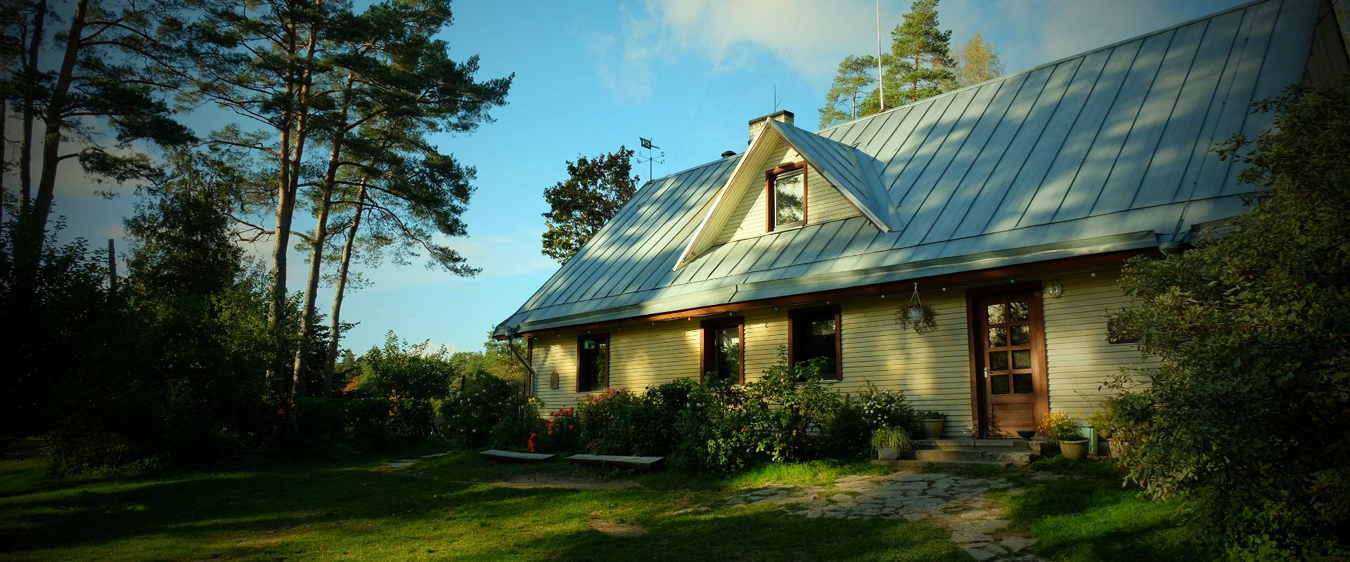 Käsityökorttien työpaja Kallasten tilalla