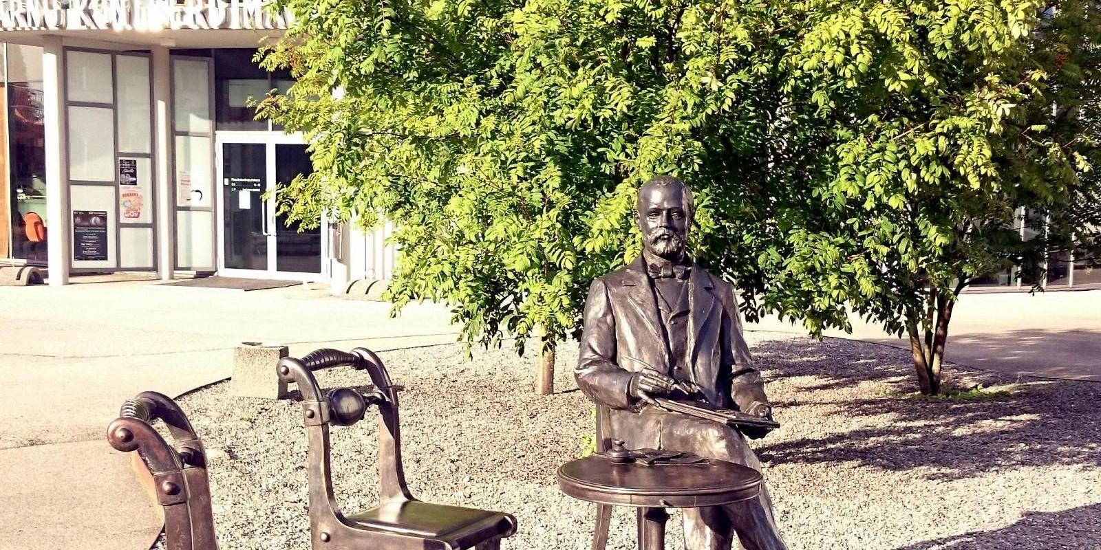 Giidiga ekskursioon Pärnus vene keeles "Elav ajalugu"