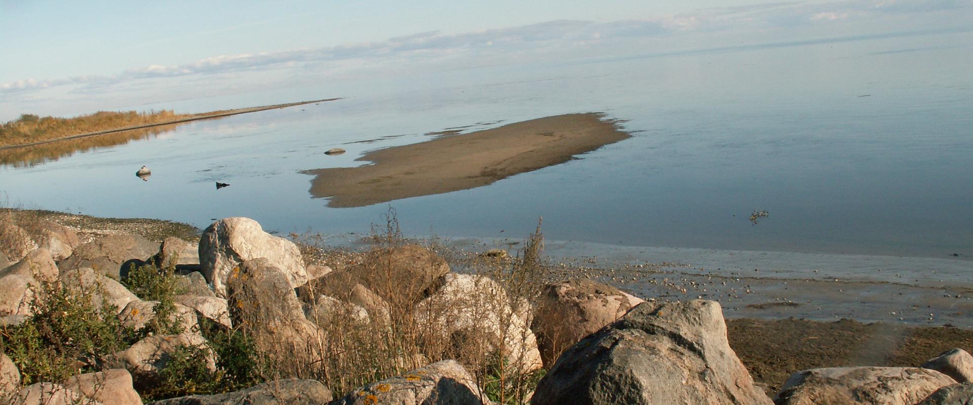 From Kihnu to Munalaid and back on a speedboat