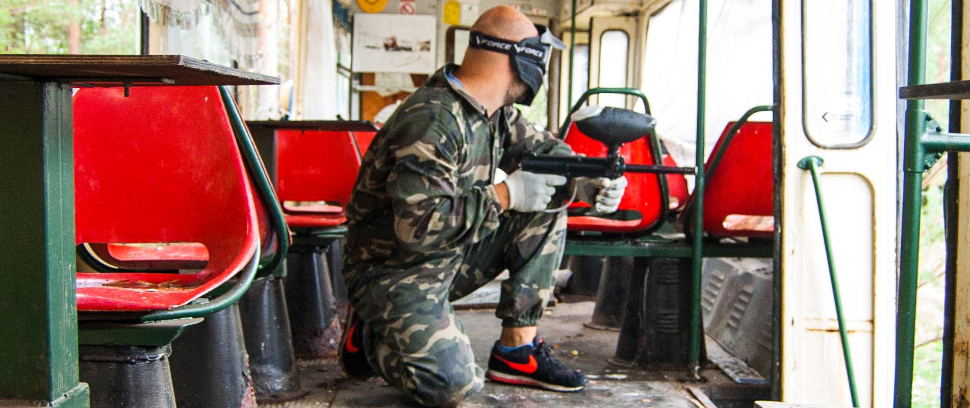 Paintball in einer alten sowjetischen Militäreinrichtung in Tallinn