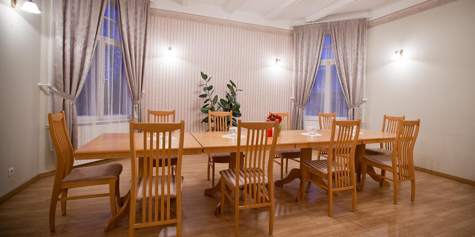 Kohvik Sakste Maja peoruum