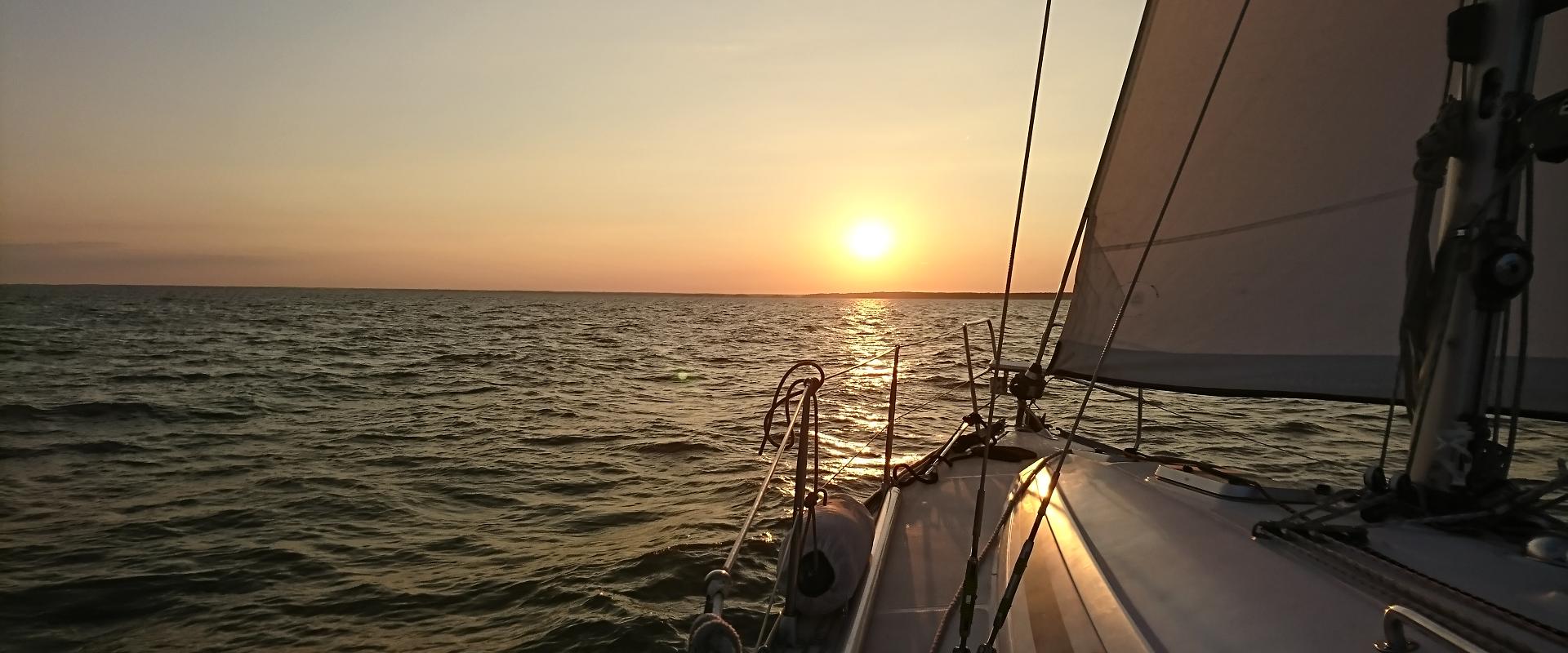 Seikle Vabaks sailing around Pärnu Bay