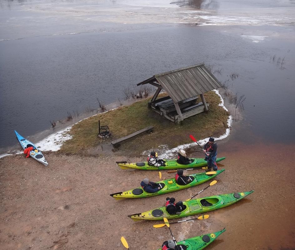 Seikle Vabaks (Freedom of Adventure) – kayak hike in Soomaa National Park