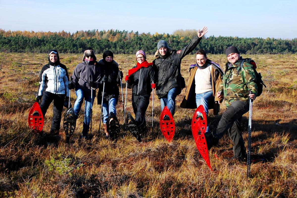 Seikle Vabaks (Freedom of Adventure) – snowshoe hike in Soomaa National Park