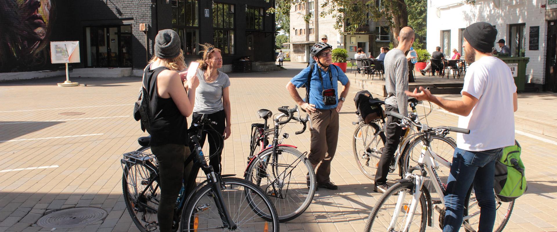 Kalamaja Bike Tour and Market Visit