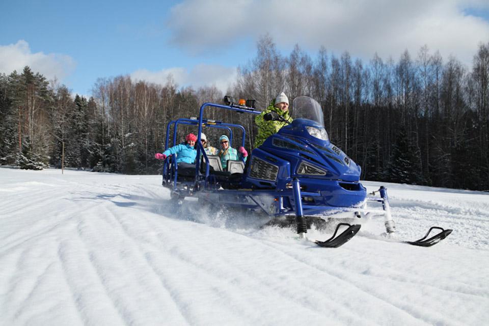 Lõbusõidud mootorsaaniga Kõrvemaal