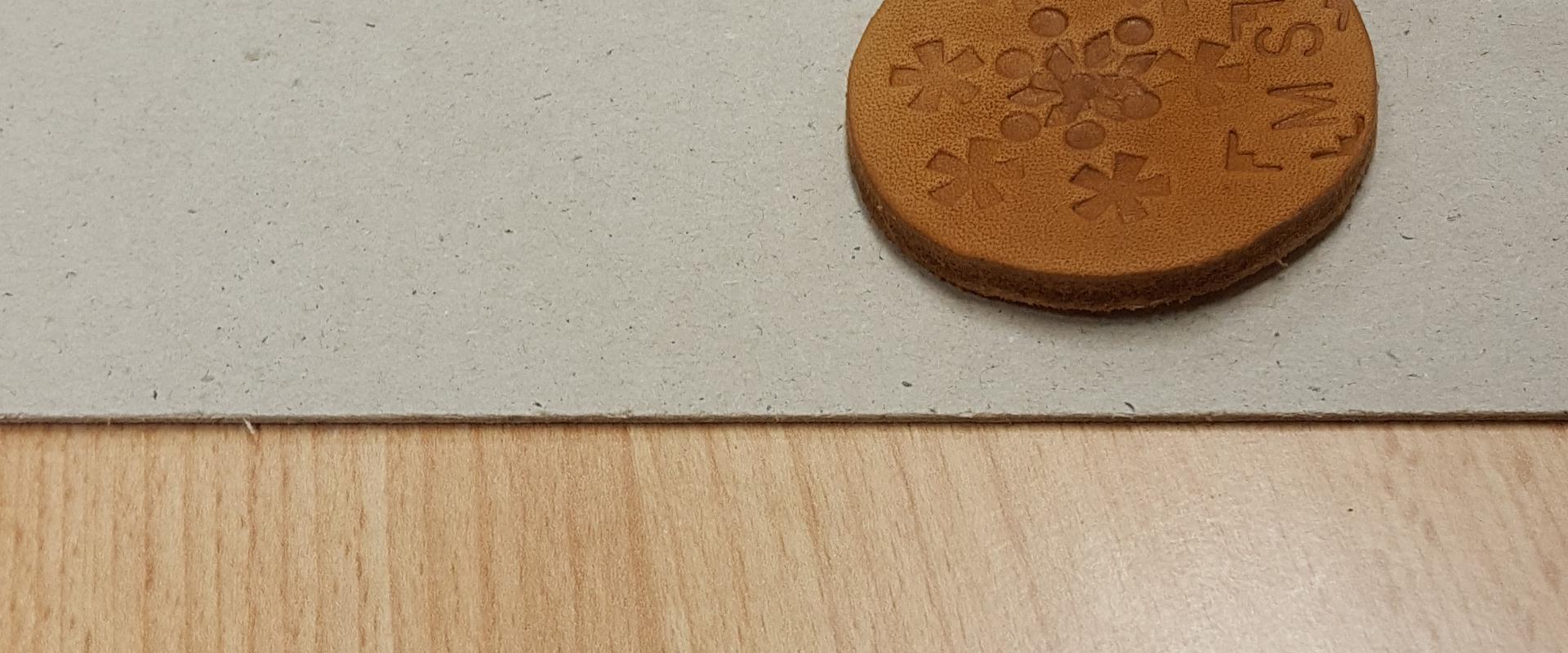 Nahast võtmehoidja valmistamine