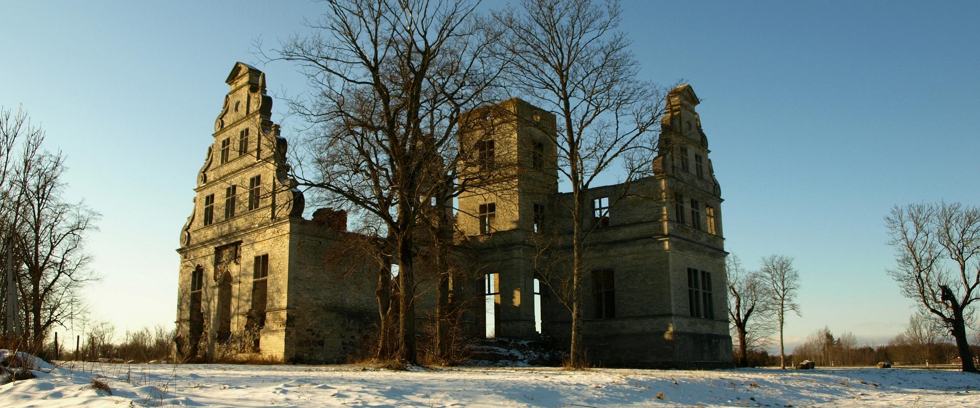 Die Ruinen des Schlosses Ungru