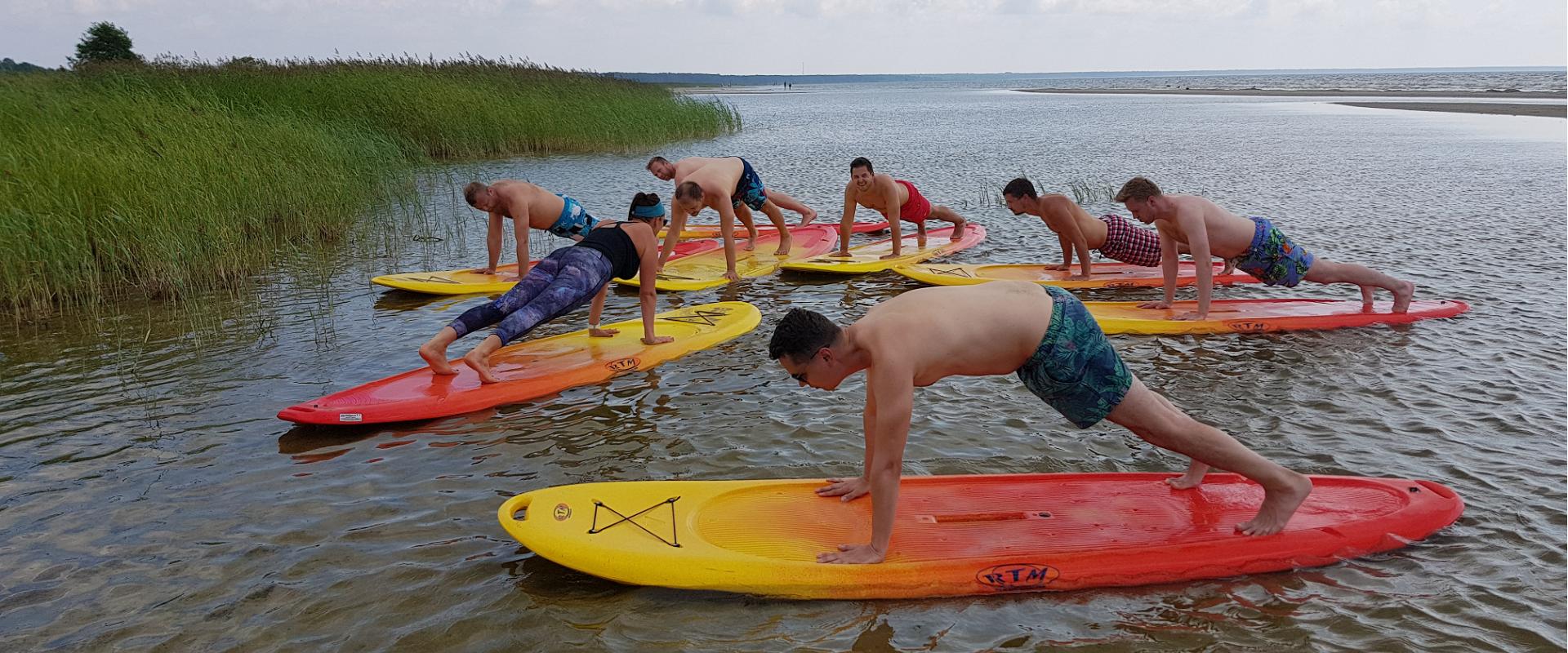 Pērnavas sērfošanas centrs "Surf Center" - padarīsim jūsu vasaras pieredzi par īpašu!